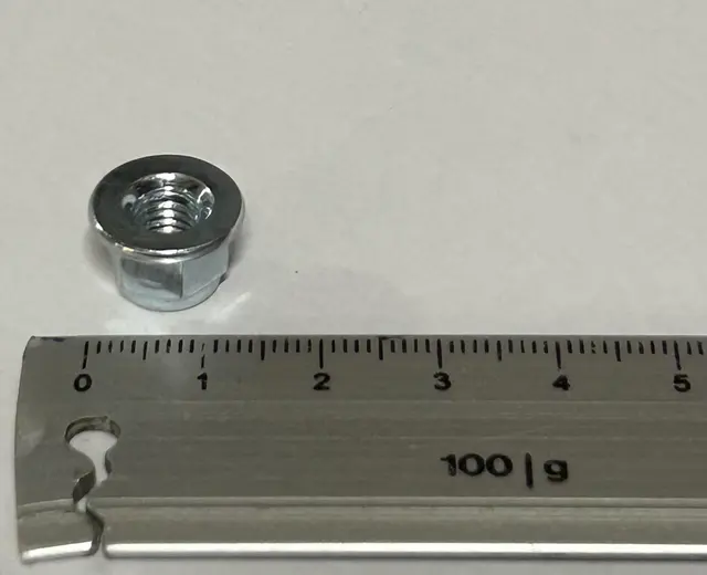 Brodd Gothia Låsemutter med flens 3stk pr festeblekk (B2233) 